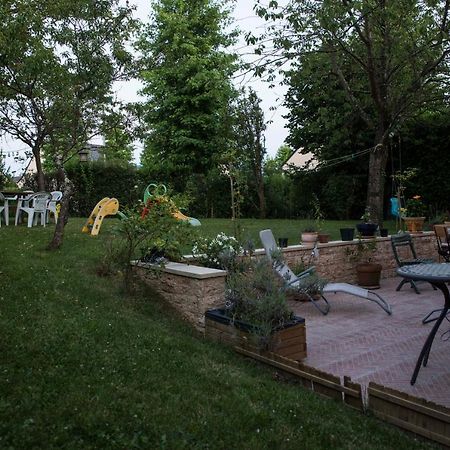 Maison La Chapelle Bed & Breakfast ภายนอก รูปภาพ